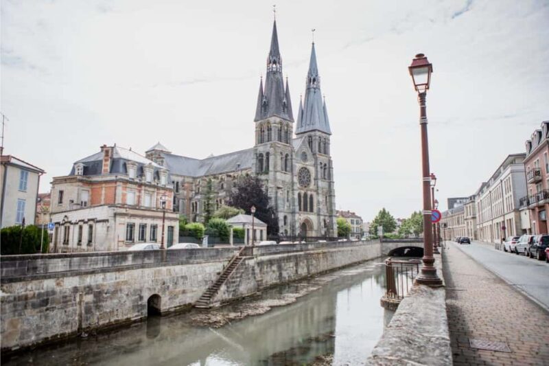 Châlons-en-Champagne luxury tours with private chauffeur - Customizable Itinerary for a Personalized Day