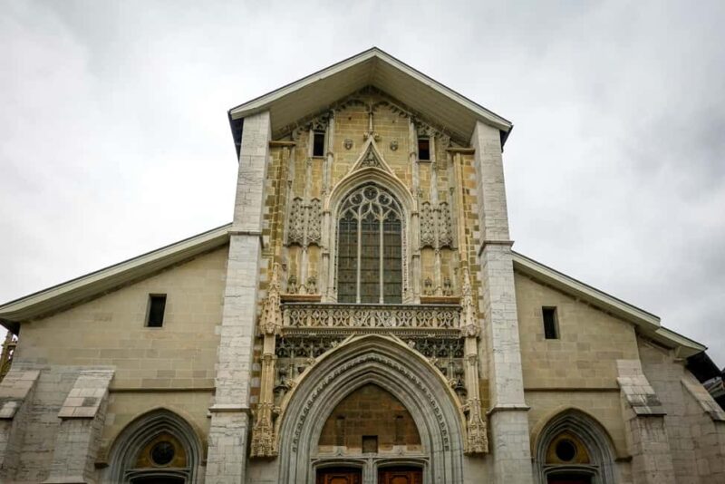 Chambéry: 2-Hour Introductory Walking Tour with a Local - Discover the Charm of Chambéry with a Local Guide