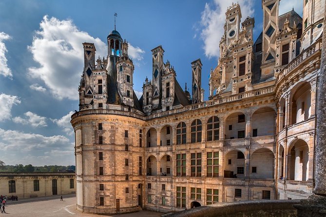 Chambord Castle: Private Guided Walking Tour - Key Points