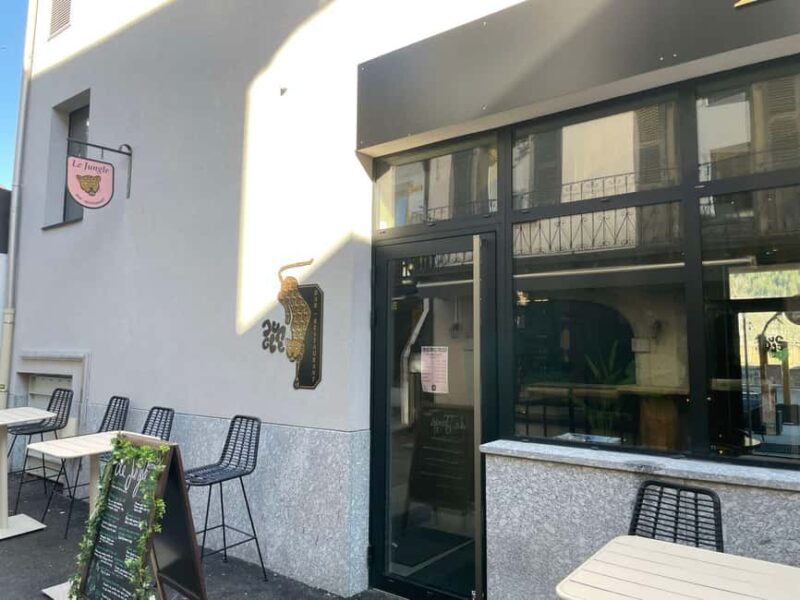 Chamonix Mont-Blanc: Cocktails and mixology workshop at the Jungle bar - Dive into Chamonixs Cocktail Scene with a Mixology Workshop at the Jungle Bar