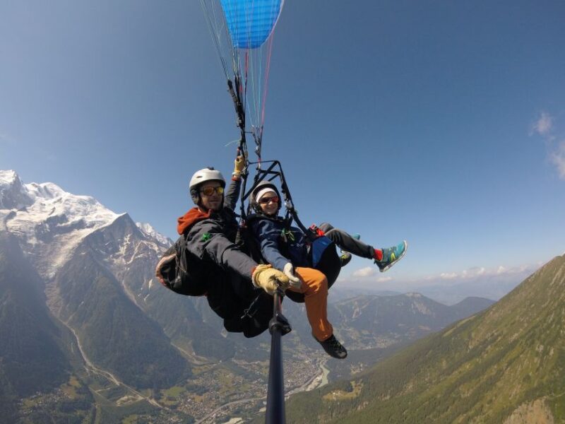 Chamonix: Tandem Paragliding Flight - The Role of Guides and Their Expertise