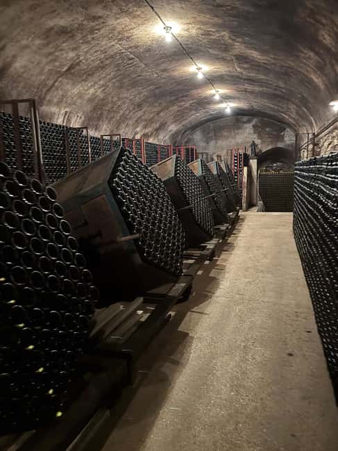 Champagne Day Tour Tours, tastings, and lunch included - Key Points