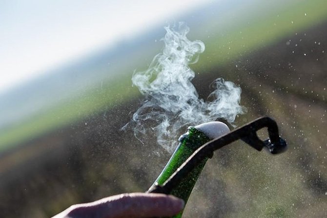 Champagne Lamiable: Make your own Champage bottle ! - Discover the Unique Opportunity to Make Your Own Champagne at Champagne Lamiable