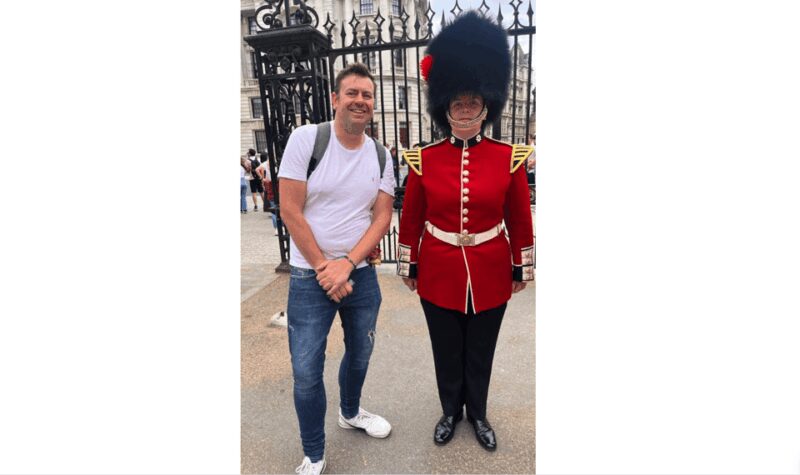 Changing of the Guard at Buckingham Palace - Experience the Changing of the Guard with an Expert Guide at Buckingham Palace