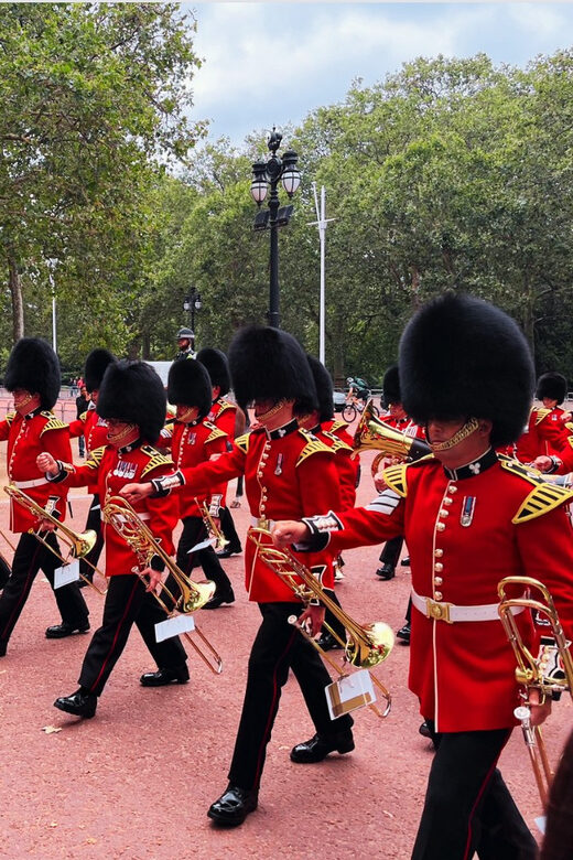 Changing of the Guard at Buckingham Palace - Walking Along The Mall and Past St James’s Palace