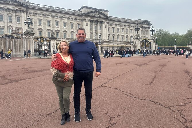 Changing Of The Guard Private Black Cab Tour with Hotel Pick Up - Key Points