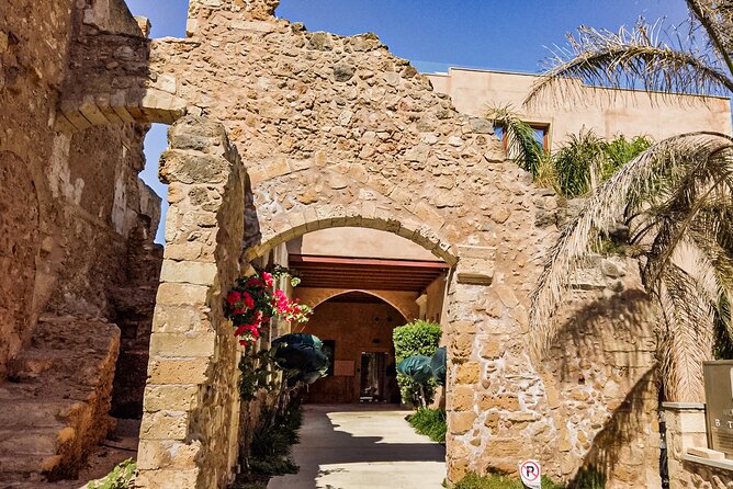 Chania, Kournas and Rethymno from Heraklion Private Tour - Exploring Rethymno’s Venetian Harbor and Old Town