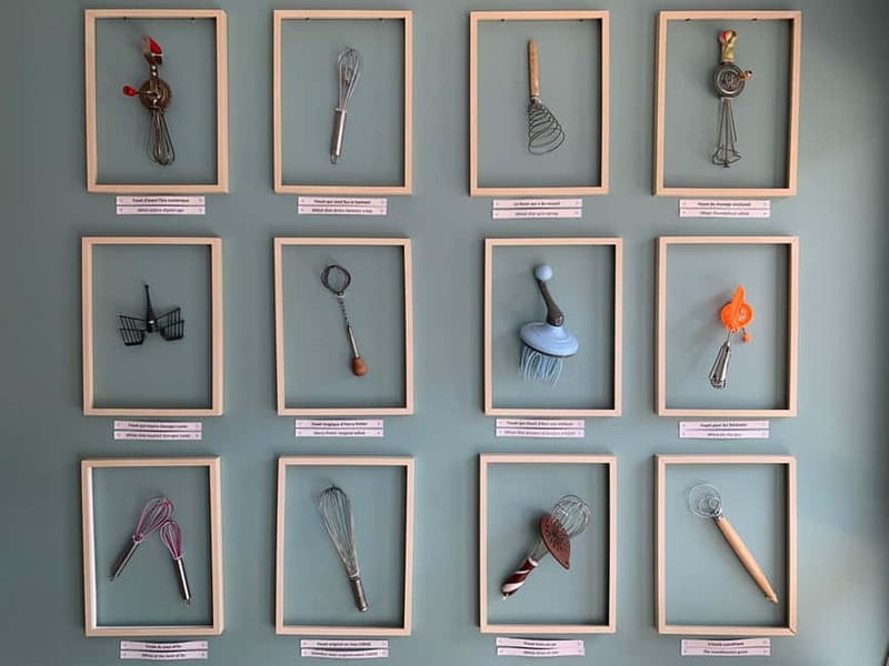 CHANTILLY : apprendre à monter la crème chantilly à la main - Inside the Atelier de la Chantilly Shop in Chantilly