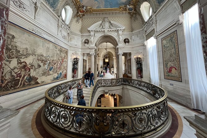 Chantilly Tour: Great Stables and Renaissance Meal from Paris - The Great Stables and Equine Heritage