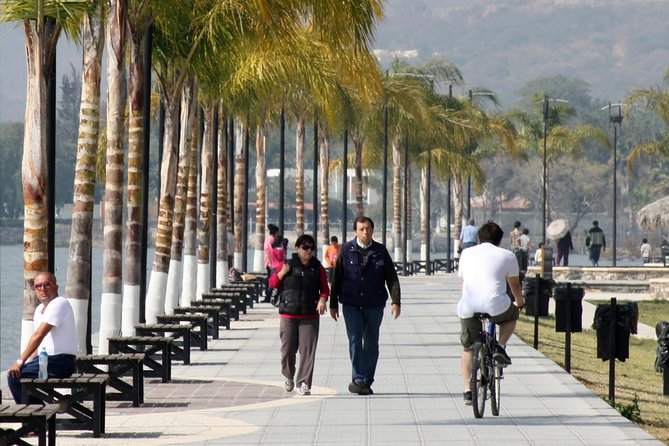 Chapala Lake & Ajijic Tour with "Tres Potrillos Ranch" - Exploring Ajijic’s Colonial Elegance and Artistic Spirit
