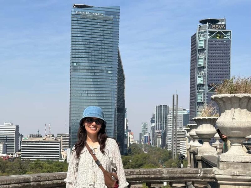 Chapultepec Castle: Private tour with local guide, tickets included - Discover the Majestic Chapultepec Castle with a Private Guide