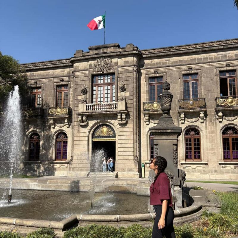 Chapultepec Castle: Private tour with local guide, tickets included - Key Points