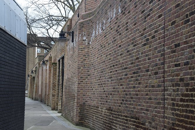 Charles Dickens London Walking Tour - What You Visit: From Ruins to Recognized Landmarks