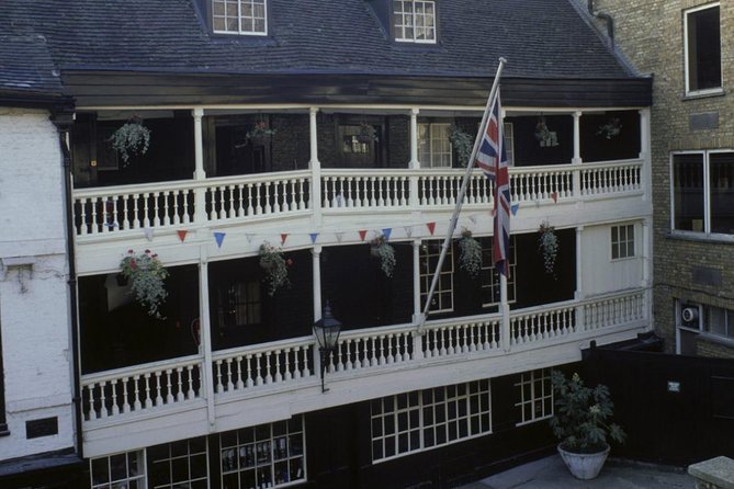 Charles Dickens Private Walking Tour - Visiting the Site of Dickens’s Family Imprisonment at St George the Martyr