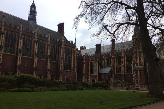 Charles Dickens Private Walking Tour - Standing on Nancy’s Steps at London Bridge