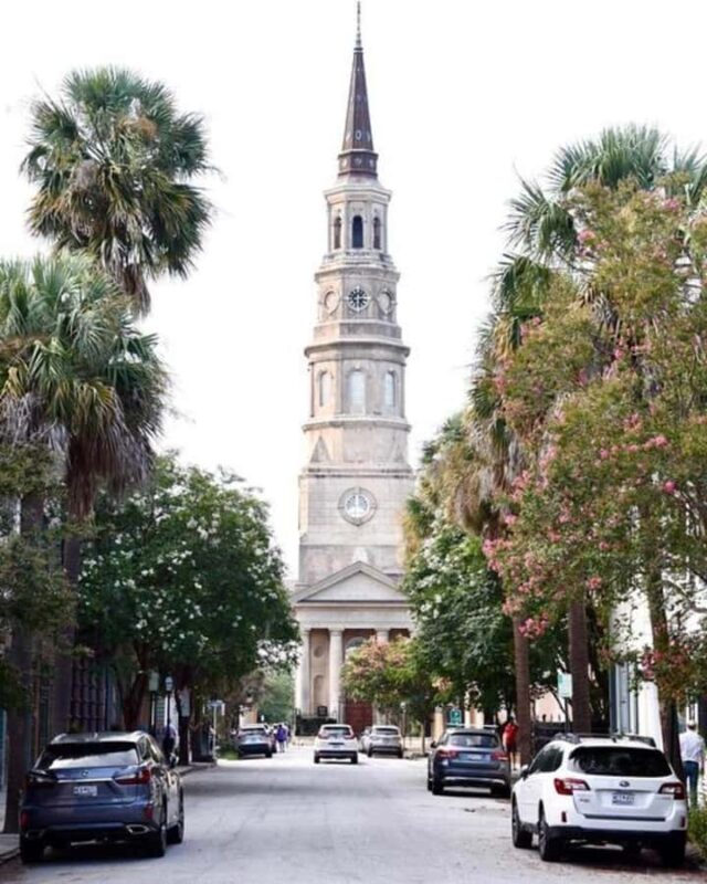 Charleston : Best Street Food Tour With A Local Guide - Exploring Dock Street Theatre and Its Nearby Food Treasures