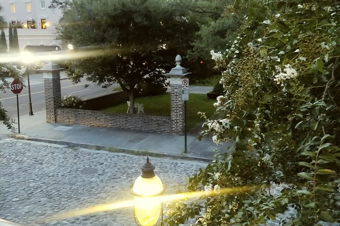 Charleston Dark History & Ghost Tour with Adam - The Guide’s Storytelling Approach