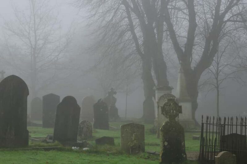 Charleston Ghost Tour in 12 Languages (Self Guided Audio) - Meeting Point at Waterfront Park Pier