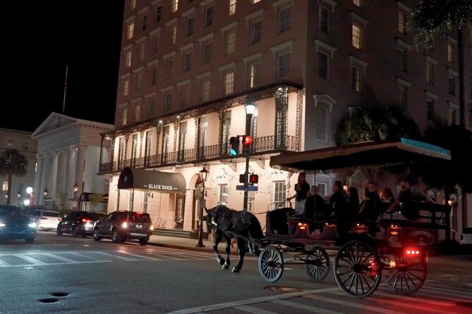 Charleston Haunted Horse and Carriage Evening Tour - The Guide’s Style and Narration Quality