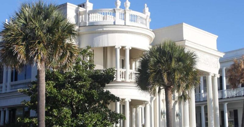 Charleston: Historic City Highlights Guided Bus Tour - The Role of the Knowledgeable Local Guide