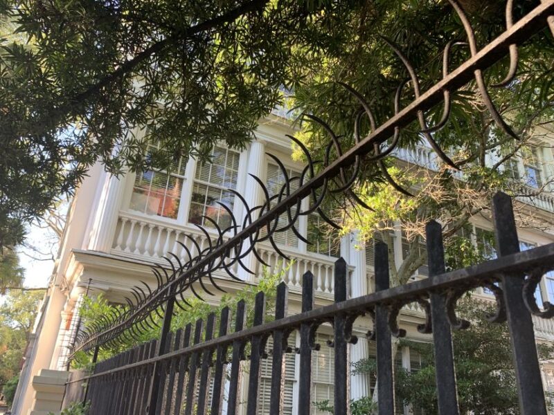 Charleston: Historical Walking Tour with Storytelling - Exploring Charleston’s Oldest Neighborhoods and Landmark Highlights