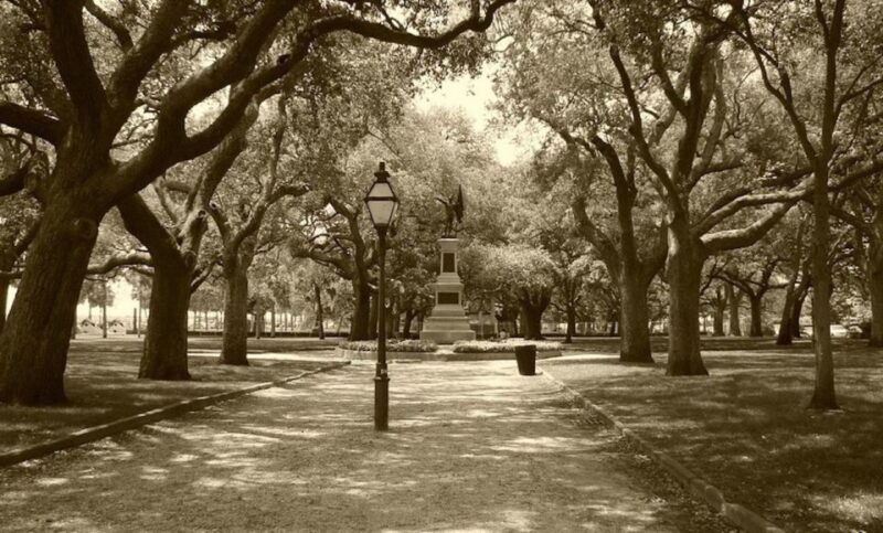 Charleston: Myths & Monsters Paranormal History Walking Tour - The Pacing and Experience of the Tour