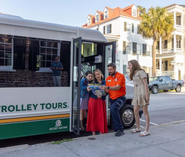 Charleston: Old Town Trolley Tour - Vehicle Comforts and Modern Amenities
