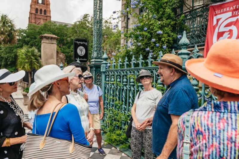 Charleston: Old Walled City Historical Walking Tour - Pacing and Group Size Considerations