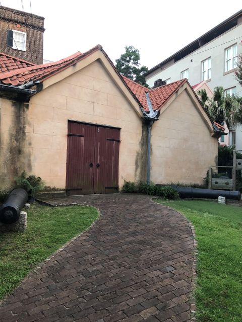 Charleston: Pirate Escape Scavenger Hunt - Discover Hidden Alleys and Uncommon Sites