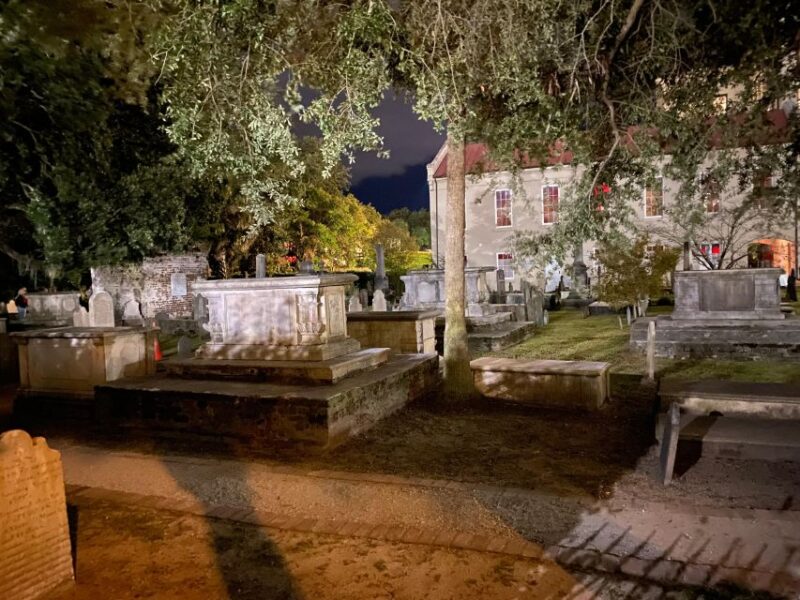 Charleston: Real Hauntings of Charleston Guided Tour - Discover the Haunted Charm of Charleston with an Expert Guide