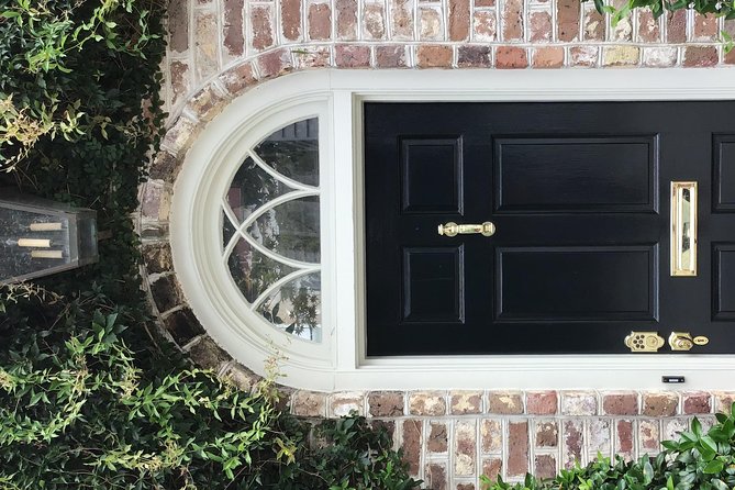 Charleston Walking Tours with Ann - How This Tour Compares to Other Charleston Experiences