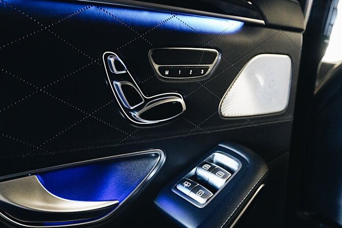 Charlotte Arrival Chauffeur Driven Transport by Executive Sedan - The Executive Sedan: Comfort and Style on the Road