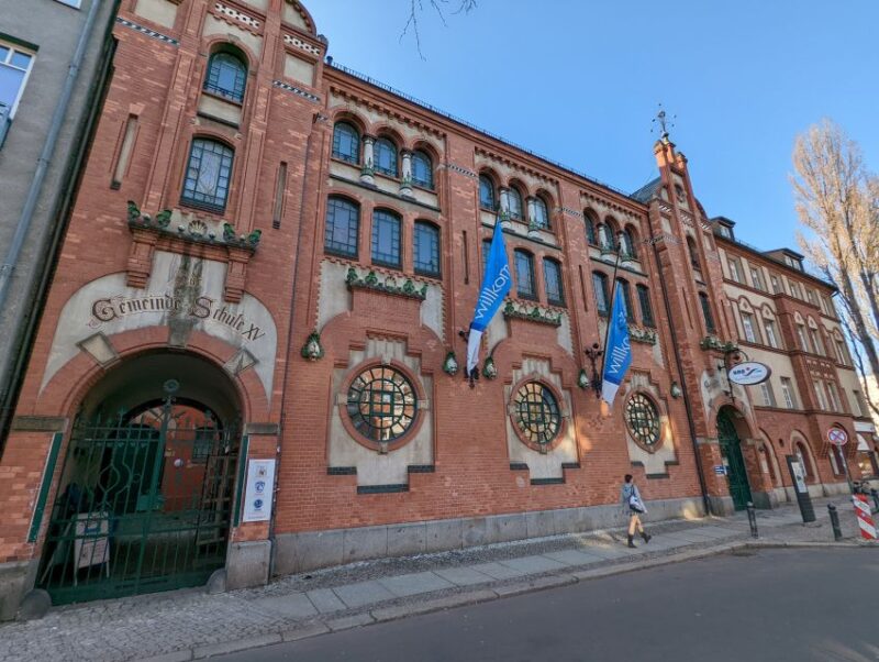 Charlottenburg: 2-Hour City Walking Tour - Discovering Architectural Styles and Urban Development