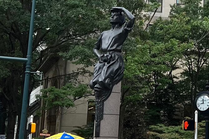 Charlotte's Ultimate Southern Charm Historical City Bus Tour - The Guide Experience and Tour Atmosphere