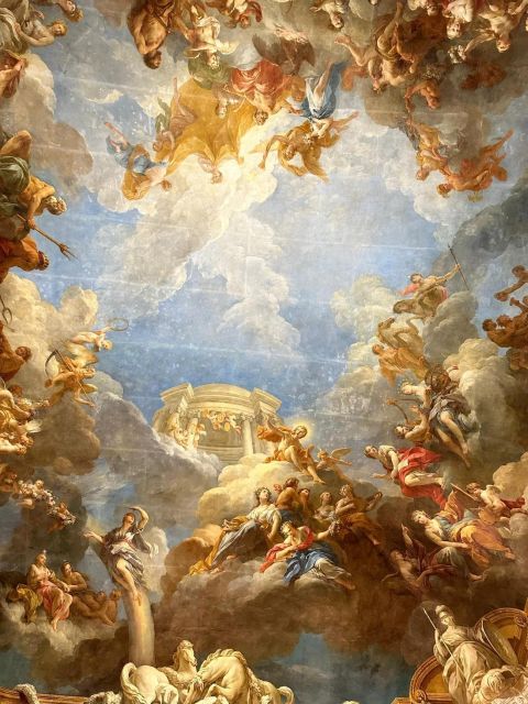 Chateau de Fontainebleau & Chateau de Versailles - Explore Two Iconic French Castles in a Single Day