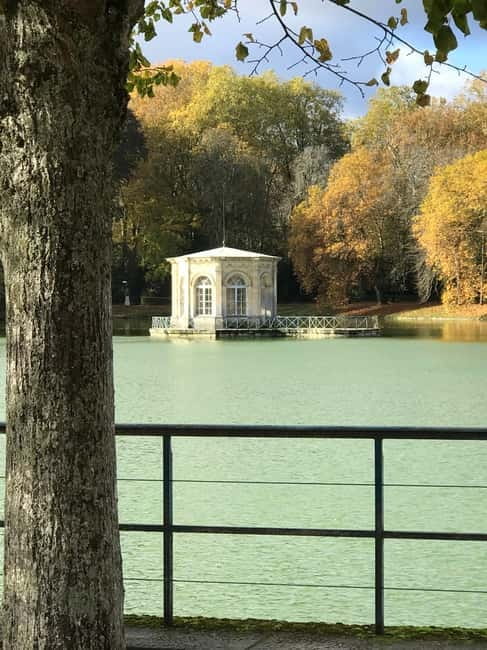 Château Fontainebleau English Guided Tour Max 6 participants - The Gardens and Their Inspiration for Versailles