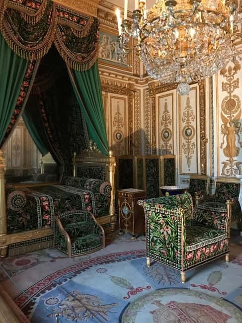 Château Fontainebleau: Semi-private guided tour in German, max. 6 participants - Practical Considerations and Booking Options