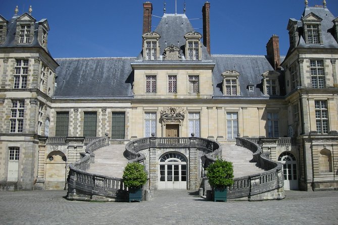 Chateau of Fontainebleau and Vaux le Vicomte 9-Hour Private Tour - The Convenience of Door-to-Door Service from Paris Hotels