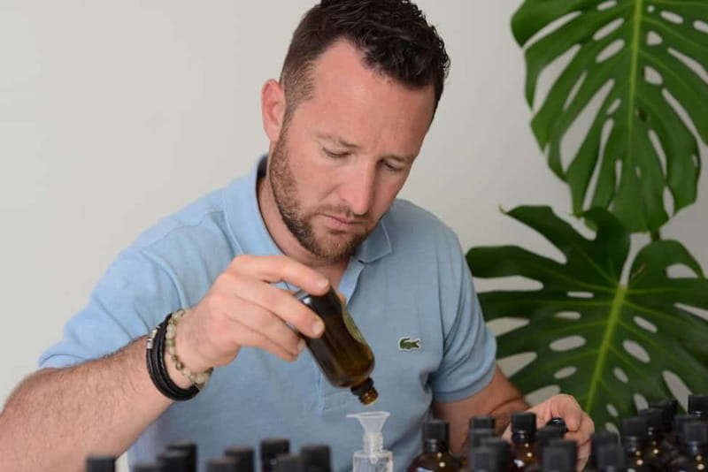 Châtelaillon-Plage and surroundings: Perfume creation workshop - The Expert Guide and Their Role