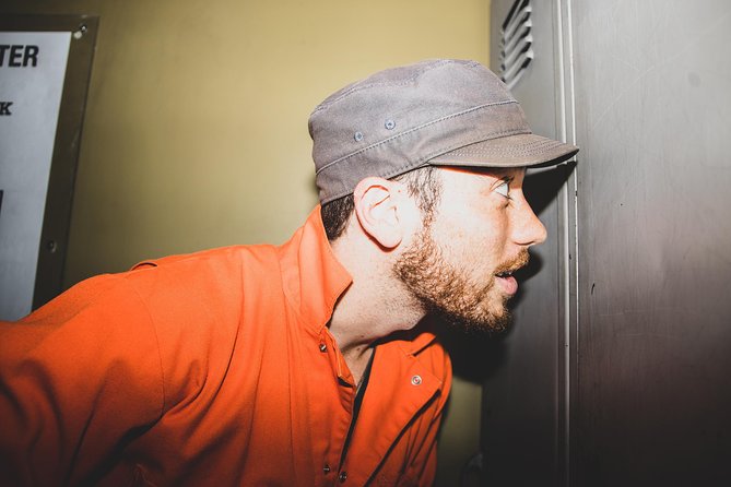 Chattanooga "C-Block Prison Break" Escape Room Admission Ticket - The Role of the Guide and the Atmosphere