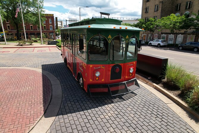 Chattanooga: City Trolley Tour with Coker Automotive Museum visit - Highlights of the Coker Automotive Museum