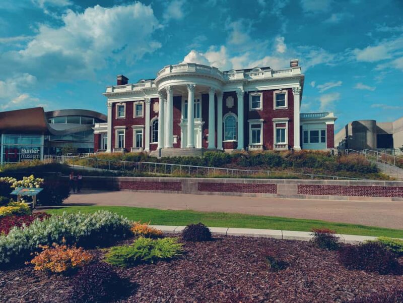 Chattanooga: The Flash City One Hour City Tour - Discover Chattanooga in a Flash on a Vintage Trolley Tour