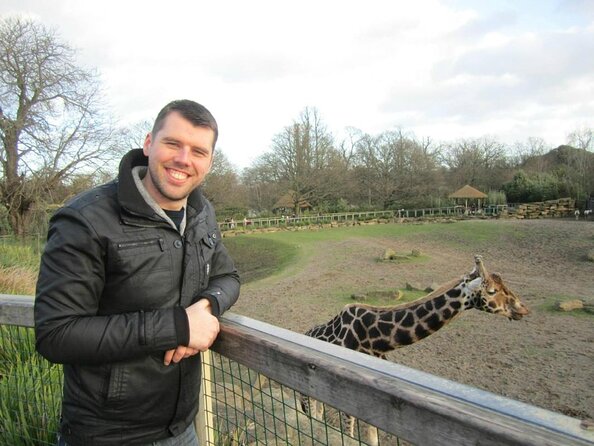 Chauffeur Luxury Driver Private Transfer - A High-End Transportation Experience in Dublin