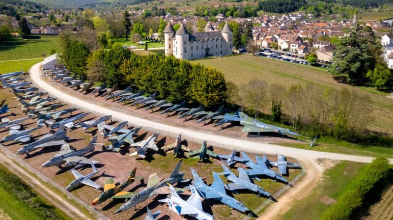 Check out the Château de Savigny museums: planes, cars, motorcycles... - Discover the Château de Savigny-lès-Beaune and Its Unique Collections