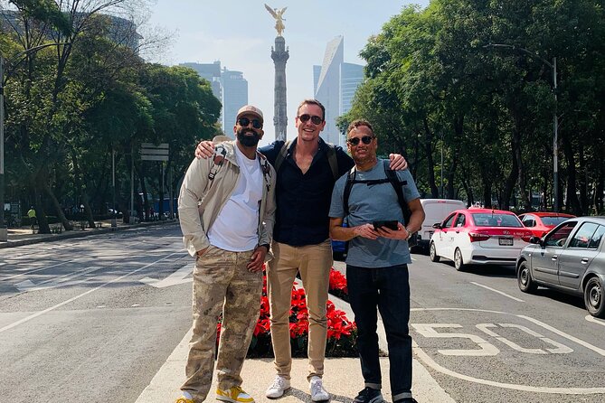 Cheerful Introduction Walking Tour in Roma, Condesa & Juarez - Walking Along the Principal Avenue and Visiting the Monuments