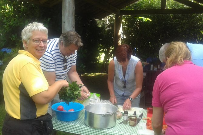 Chef for a day | Boss for a day (Min. 4 Participants) - Relaxing in the Hot Springs at Poona da Dona Beija