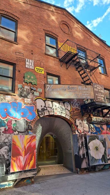 Chelsea: A guided tour of the art galleries - The Guide: Clara Zanón’s Expertise