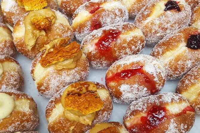 Chelsea Sweet Treats Adventure - Explore Londons Posh Neighborhoods on a Sweet Treats Tour