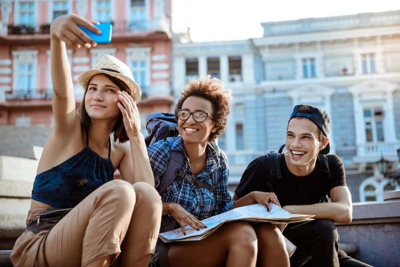 Chemnitz: Express Walk with a Local in 60 minutes - Landmark Visits: Karl-Marx-Monument and Beyond