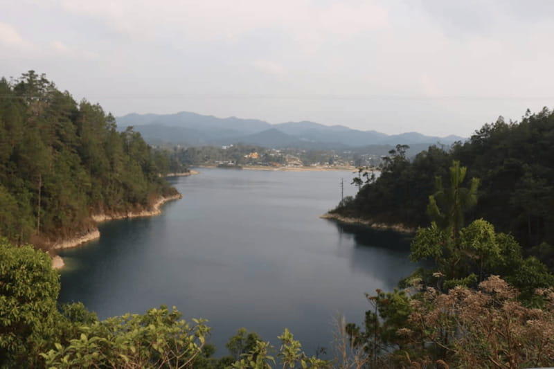 Chiapas: El Chiflón Waterfalls and Montebello Lakes Tour - Exploring the Majestic Bridal Veil Waterfall